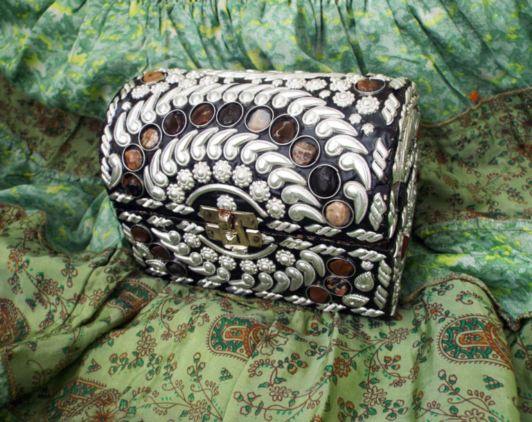 Box Jewelry Carved Handmade Balinese River Stone Alpaca Silver Gemstone Floral Carved Home Decor Indian Treasure Chest Trinket 1